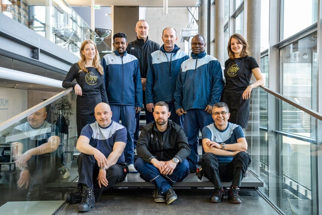 Web_Desktop-AT_2024_Various Services (21)