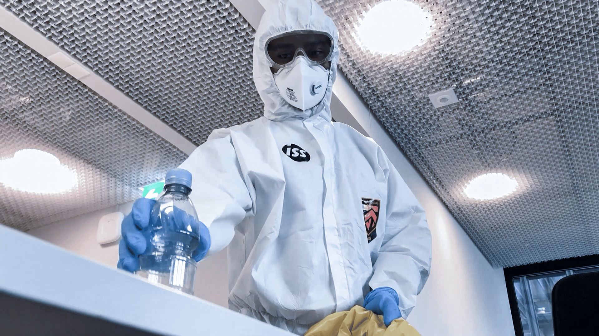 Cases_Versorgung_unserer_Kunden_mit_persönlicher_Schutzausrüstung_während_COVID_19_ISS