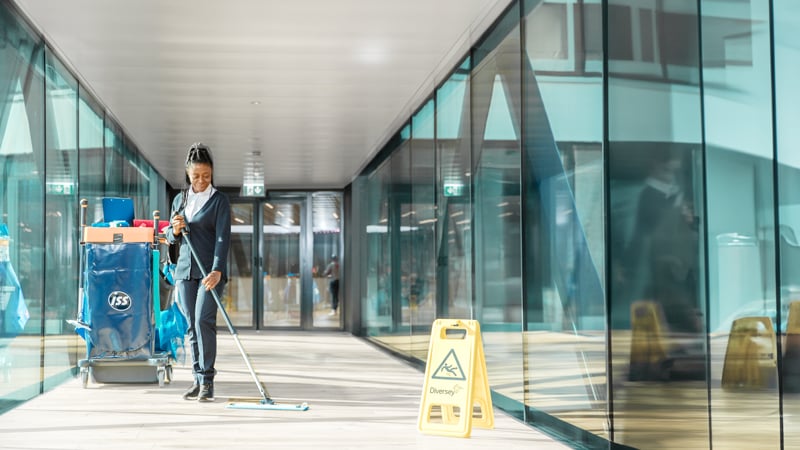 Finanz_und_Versicherungsbranche_Reinigung_und_Hygienekonzept_ISS