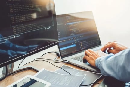 Web_Desktop-AdobeStock_314836246